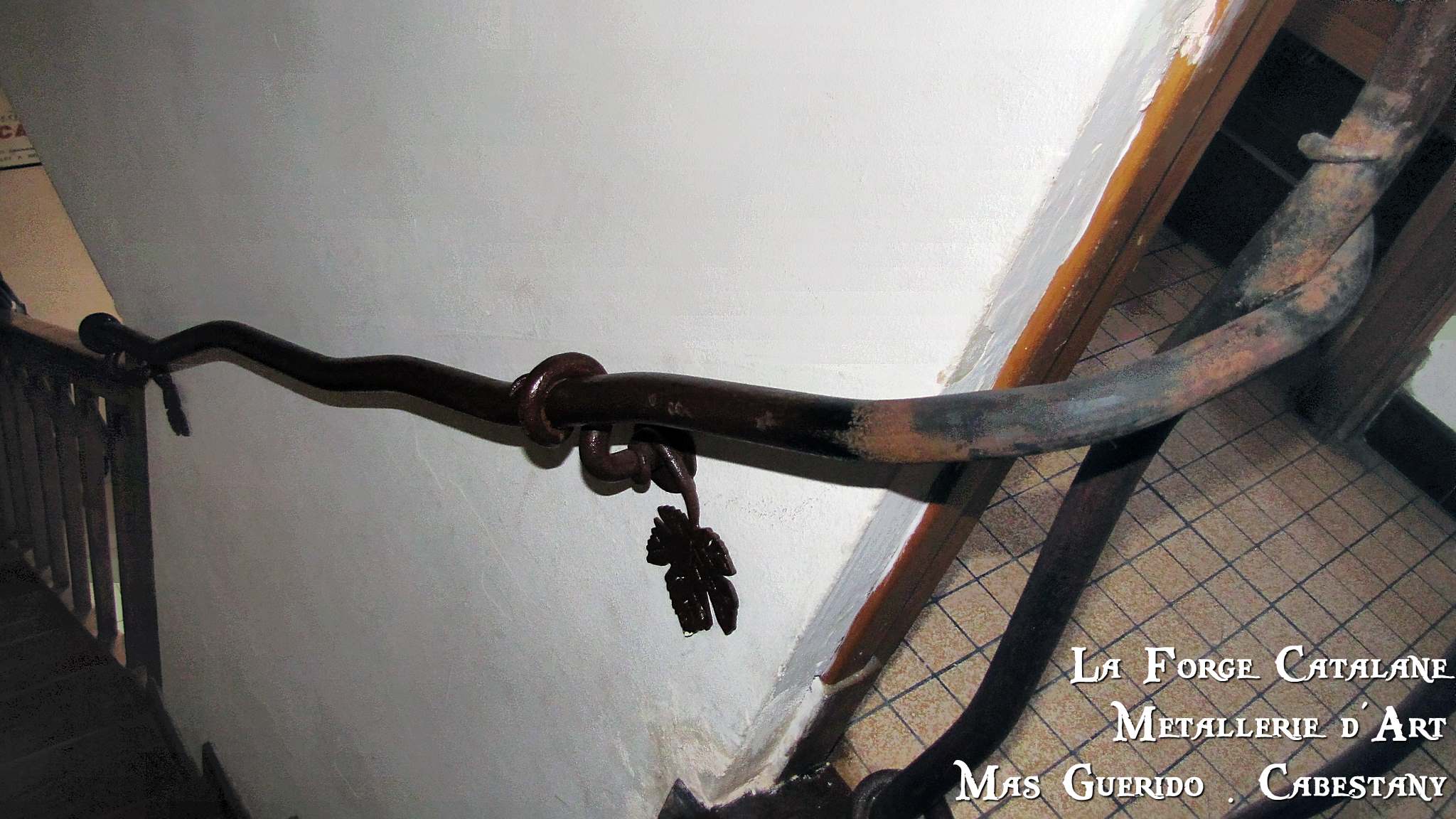 main courante travaille a chaud vegetal fer forge catalane cabestany.jpg